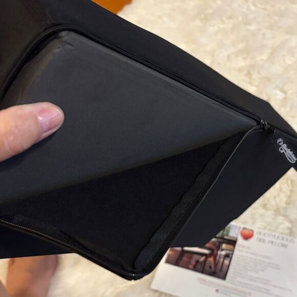 Brazilian Butt Lift Recovery Pillow in Black/washable pillow case - Picture 8 of 10